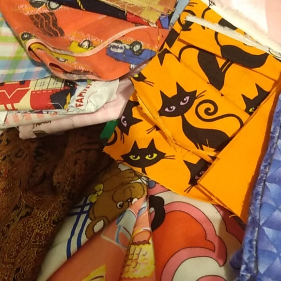 Mystery scrap fabric box - Picture 3 of 4